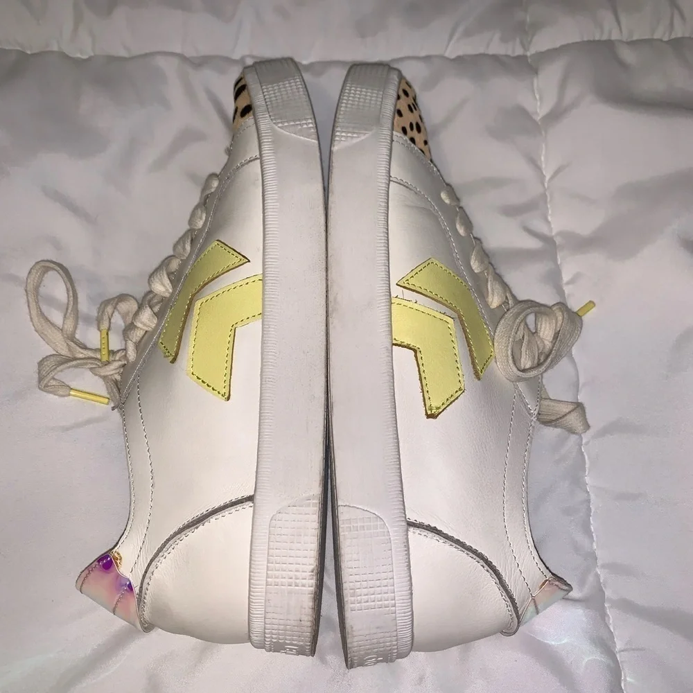 Dolce Vita Zeph sneakers!! Women’s size 6 1/2